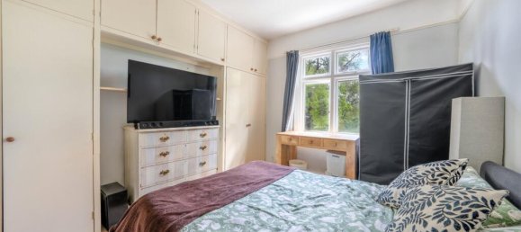 4 bedrooms House in Colindale, United Kingdom No. 7830 11