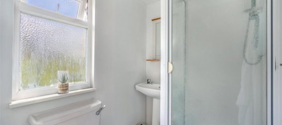 4 bedrooms House in Colindale, United Kingdom No. 7830 19