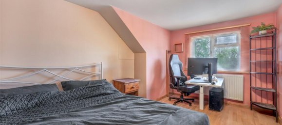 4 bedrooms House in Colindale, United Kingdom No. 7830 13