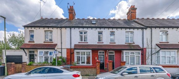 4 bedrooms House in Colindale, United Kingdom No. 7830 27