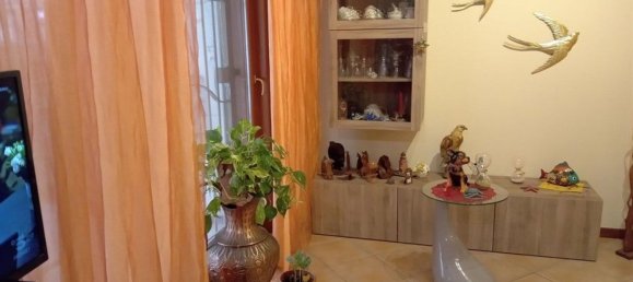 2 rooms Apartment in Rome, Italy No. 189524 4