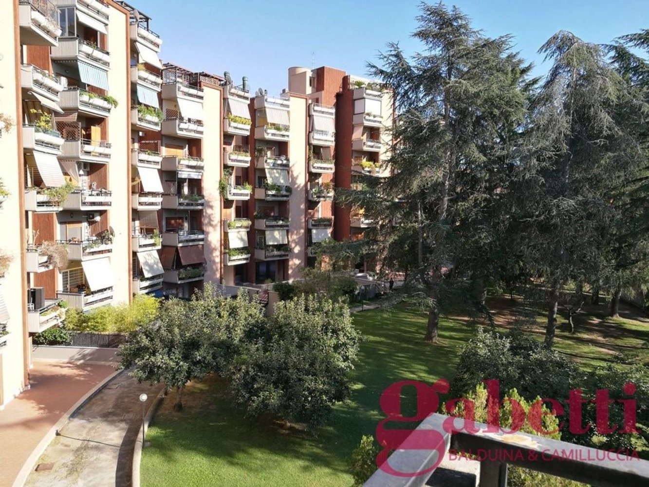 2 bedrooms Apartment in Rome, Italy No. 338015