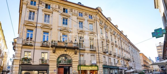 1 bedroom Apartment in Turin, Italy No. 291106 3