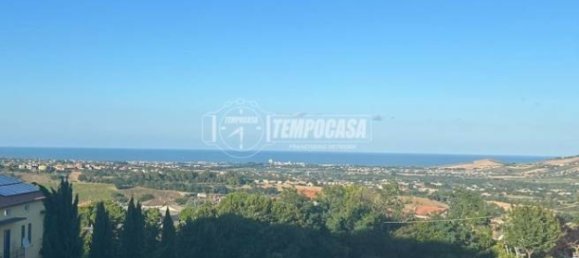 4 bedrooms Apartment in Monte Urano, Italy No. 296682 18