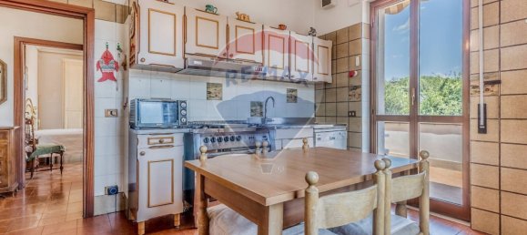 2 Schlafzimmer Wohnung in Rome, Italy, Nr. 358210 21