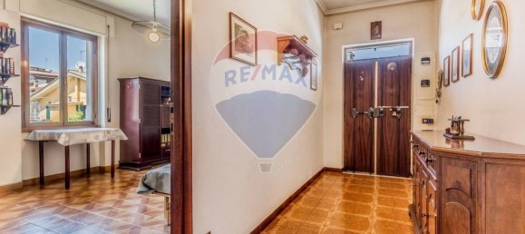 2 Schlafzimmer Wohnung in Rome, Italy, Nr. 358210 8