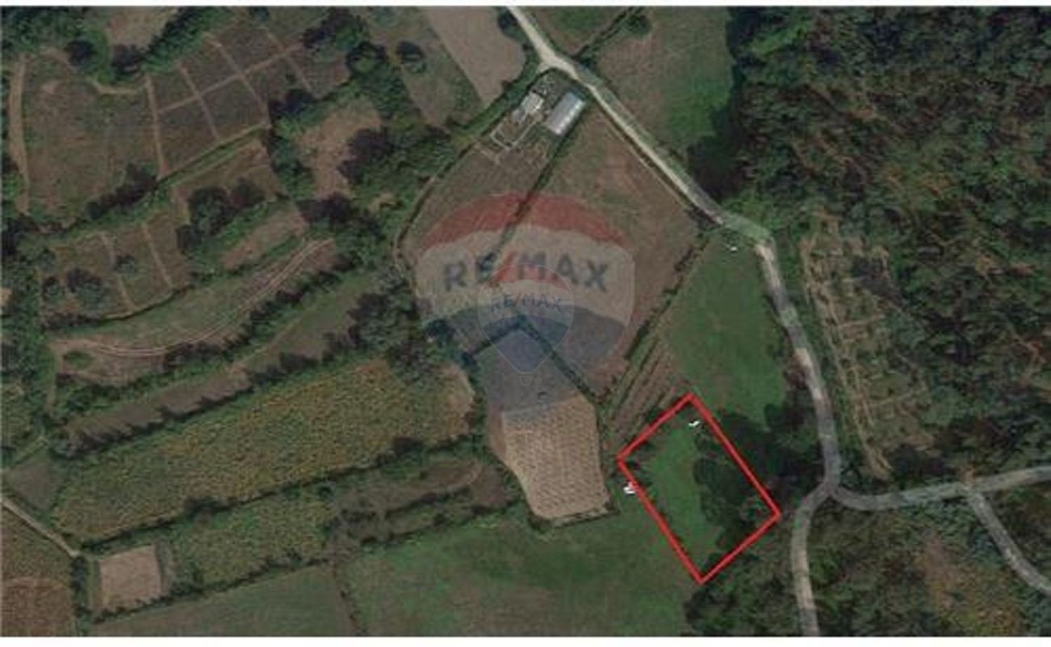 Terrain à Geme, Portugal 1358m² No. 35732