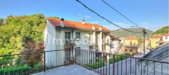 Квартира с 3 спальнями в Комо, Италия № 301942 2