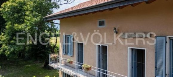 4 bedrooms Villa in Brebbia, Italy No. 109166 17