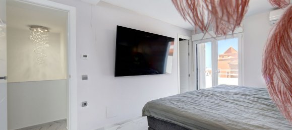 3 bedrooms Townhouse in Marbella, Spain No. 150239 18