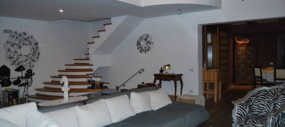 8 bedrooms Villa in Pescasseroli, Italy No. 61027 6
