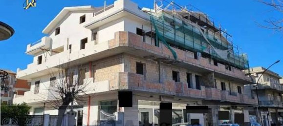 4 Schlafzimmer Wohnung in Siderno, Italy, Nr. 187389 21