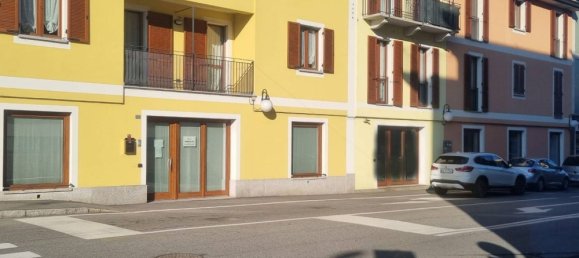 Propriété commerciale à Trecate, Italy 125m² No. 346696 3