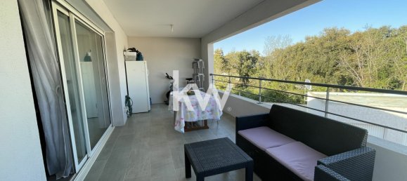 2 bedrooms Apartment in Borgo, France No. 71196 3