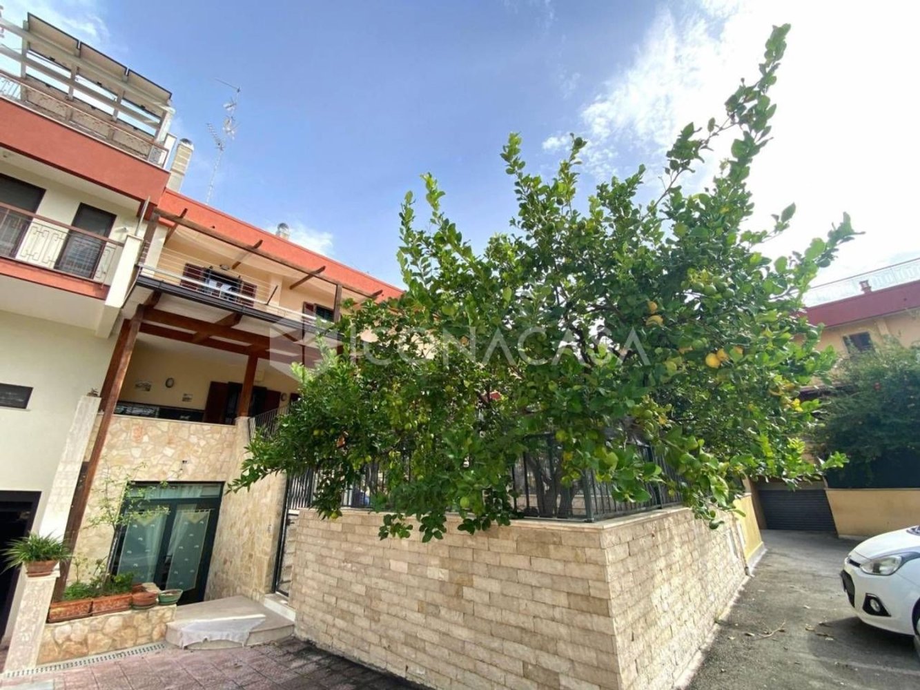 Вилла с 5 комнатами в Модуньо, Италия № 19211