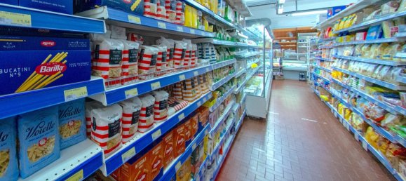 3 Schlafzimmer Gewerbliche Immobilie in Genoa, Italy, Nr. 331926 10