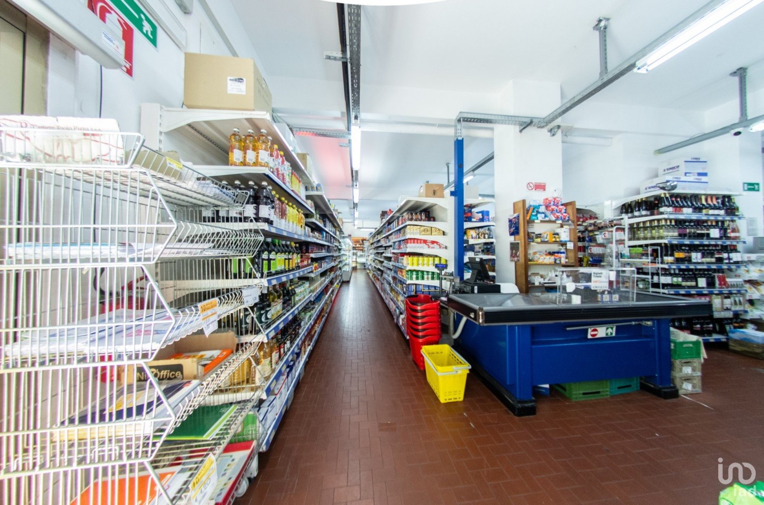 3 Schlafzimmer Gewerbliche Immobilie in Genoa, Italy, Nr. 331926