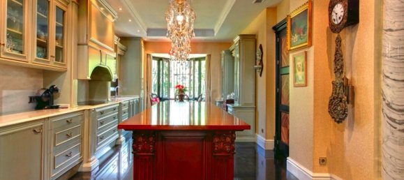 6 bedrooms Castles in Marbella, Spain No. 99895 44