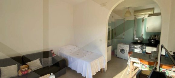 1 bedroom Apartment in Bari, Italy No. 18299 2