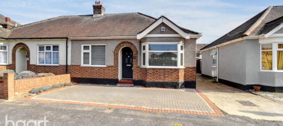 2 bedrooms Bungalow in Rainham, United Kingdom No. 4843 2