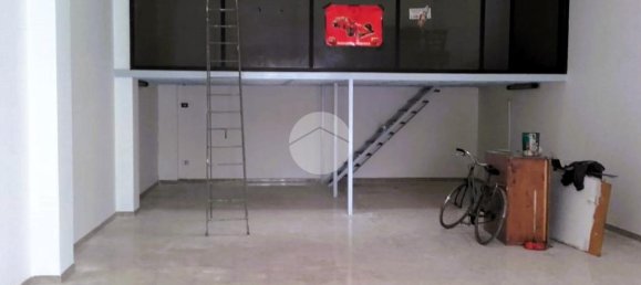 Propiedad comercial de 1 habitación en Manfredonia, Italy No. 70797 14