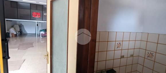 Propiedad comercial de 1 habitación en Manfredonia, Italy No. 70797 32