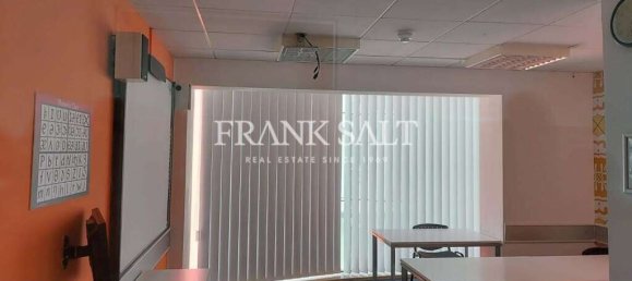 234m² Office in Saint Julian's, Malta No. 13625 2