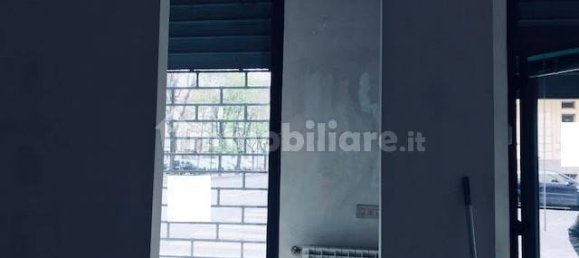 Propiedad comercial de 2 habitaciónes en Valenza, Italy No. 356002 5