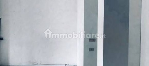 Propiedad comercial de 2 habitaciónes en Valenza, Italy No. 356002 2