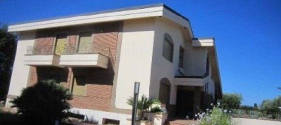 14-salle Villa à Ardea, Italy No. 193693 3