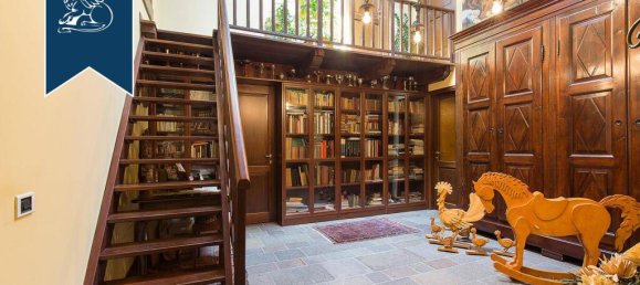 4 غرف نوم فيلا في Vergiate, Italy رقم 331174 56