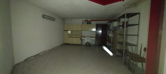 2-salle Appartement à Abbiategrasso, Italy No. 254461 11