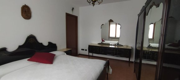 2-salle Appartement à Abbiategrasso, Italy No. 254461 10