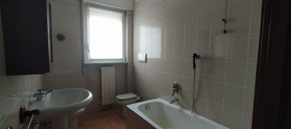 2-salle Appartement à Abbiategrasso, Italy No. 254461 7