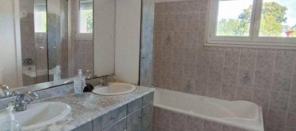 4 chambres Maison à Vernouillet, France No. 228879 7