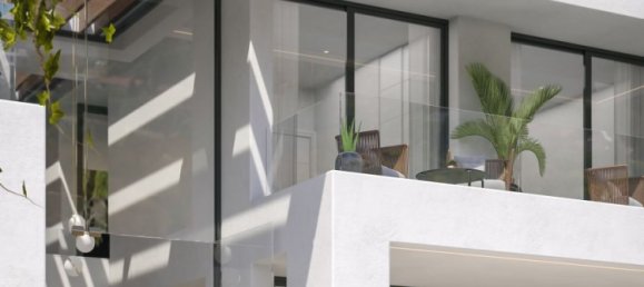 4 bedrooms Villa in Estepona, Spain No. 2927 8