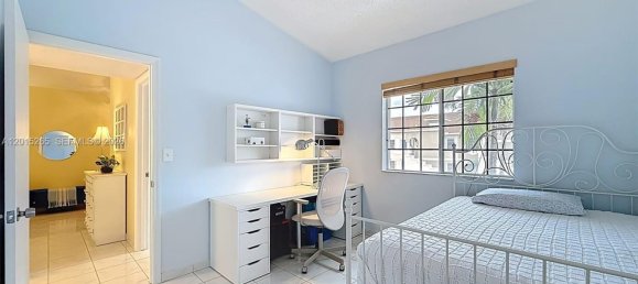 3 dormitorios dúplex en venta en Miami, Miami-Dade, Florida, USA № 614935 6