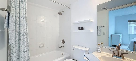 3 dormitorios dúplex en venta en Miami, Miami-Dade, Florida, USA № 614935 7