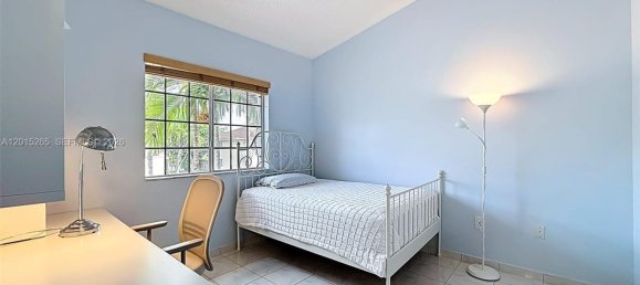 3 dormitorios dúplex en venta en Miami, Miami-Dade, Florida, USA № 614935 5