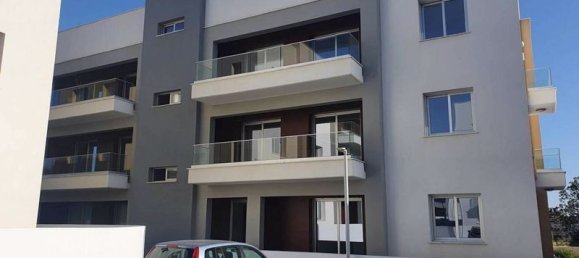 3 bedrooms Apartment in Paphos, Cyprus No. 19842 3