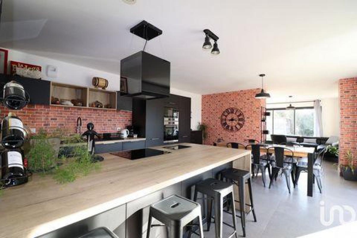 5 bedrooms House in Plouhinec, France No. 8091