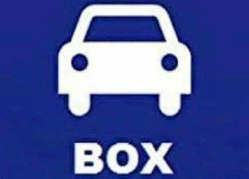 Parking à Créteil, France No. 348771