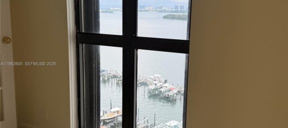 2 chambres propriété commerciale à louer à Miami, Miami-Dade, Florida, USA № 615730 8