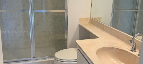 2 chambres propriété commerciale à louer à Miami, Miami-Dade, Florida, USA № 615730 9