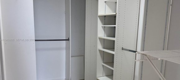 2 chambres propriété commerciale à louer à Miami, Miami-Dade, Florida, USA № 615730 12