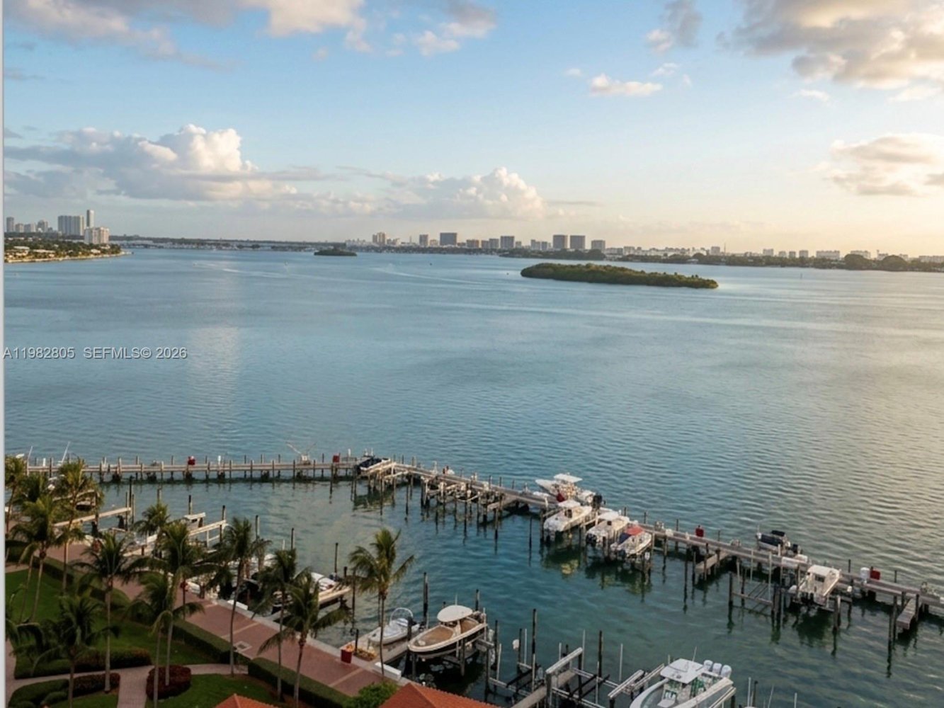 2 chambres propriété commerciale à louer à Miami, Miami-Dade, Florida, USA № 615730