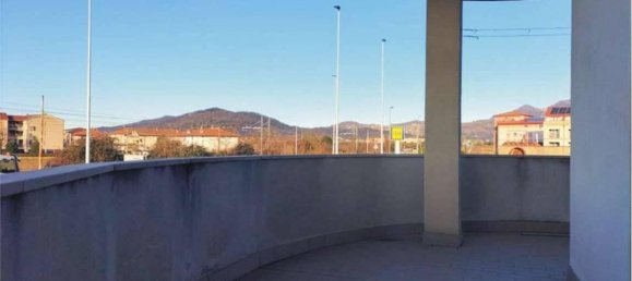 2-salle Appartement à Ponte San Pietro, Italy No. 33761 2