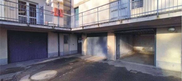 2-salle Appartement à Ponte San Pietro, Italy No. 33761 12