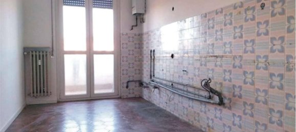 2-salle Appartement à Ponte San Pietro, Italy No. 33761 6