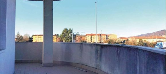 2-salle Appartement à Ponte San Pietro, Italy No. 33761 15